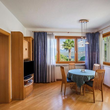 Annenhof Apt Spatz In Der Hand Caldaro Kültér fotó
