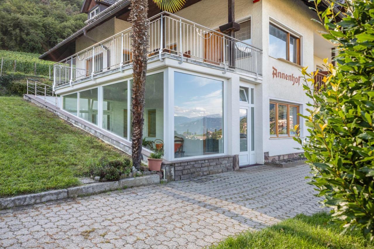 Annenhof Apt Spatz In Der Hand Caldaro Kültér fotó