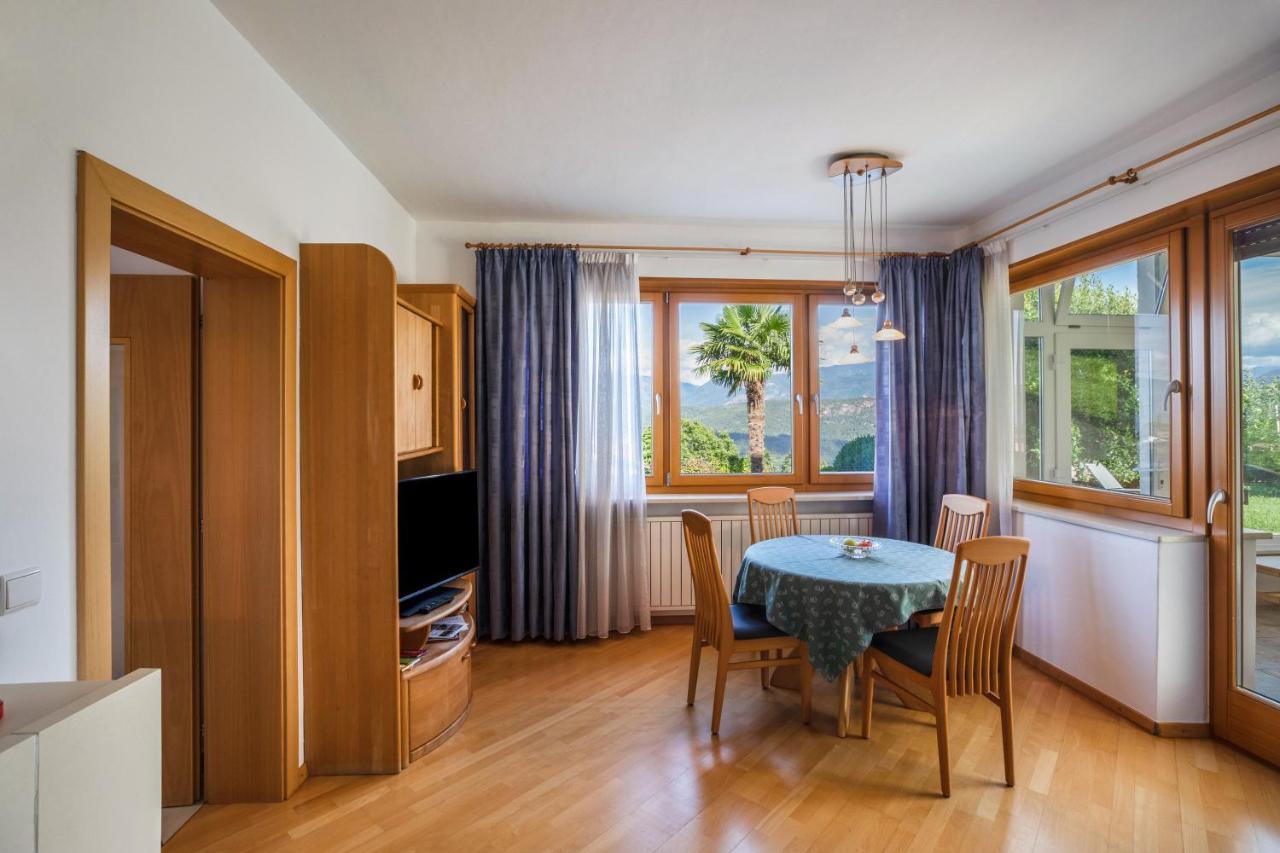 Annenhof Apt Spatz In Der Hand Caldaro Kültér fotó
