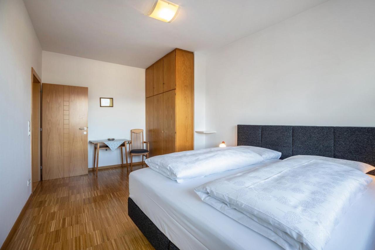 Annenhof Apt Spatz In Der Hand Caldaro Kültér fotó