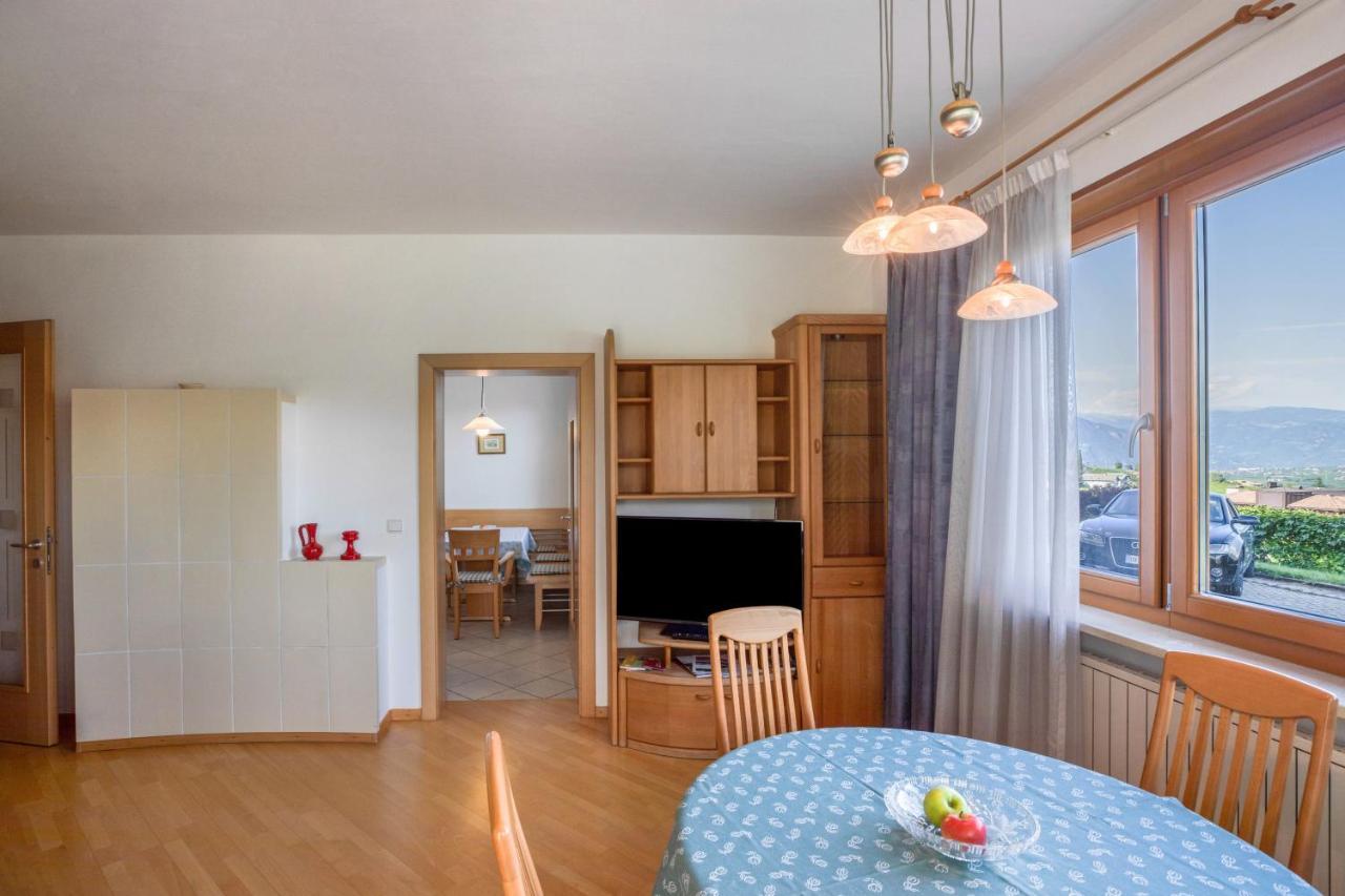 Annenhof Apt Spatz In Der Hand Caldaro Kültér fotó